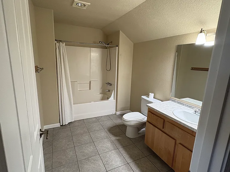2725 SW Metolius Ave — Photo 14