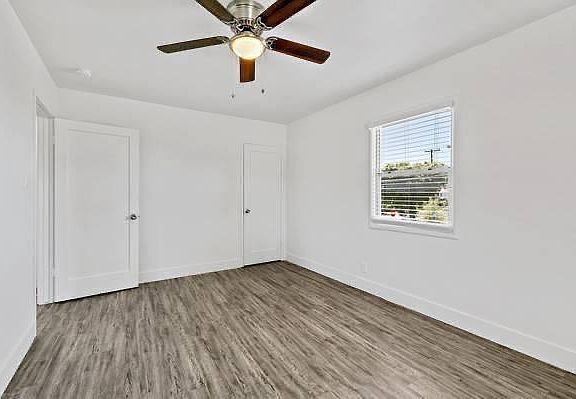 5th image of 433 Thornally Dr #1
