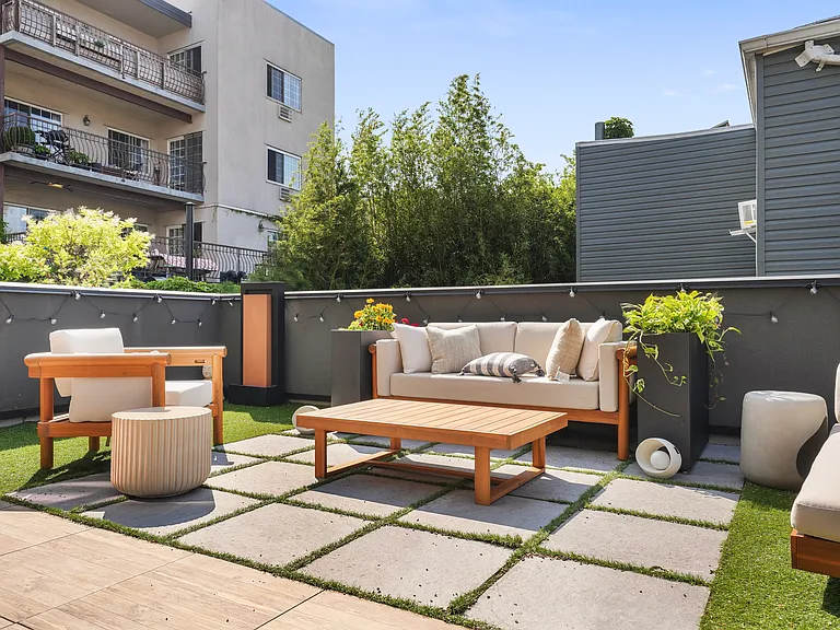 428 Van Brunt St #1 — Photo 2