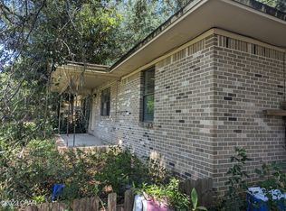 1915 Juniper Lake Rd, Defuniak Springs, FL 32433