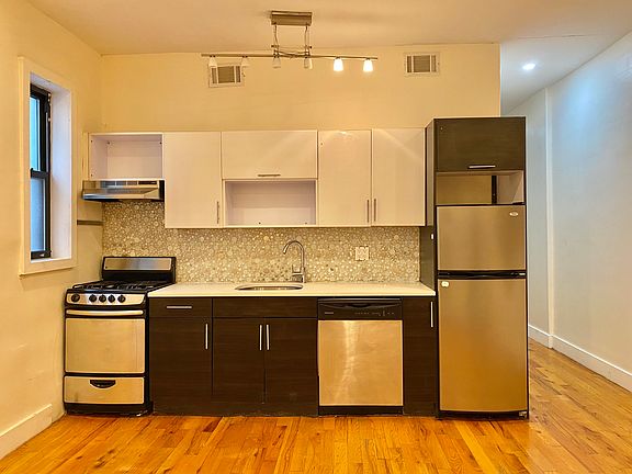 2nd image of 732 Saint Marks Ave APT 21