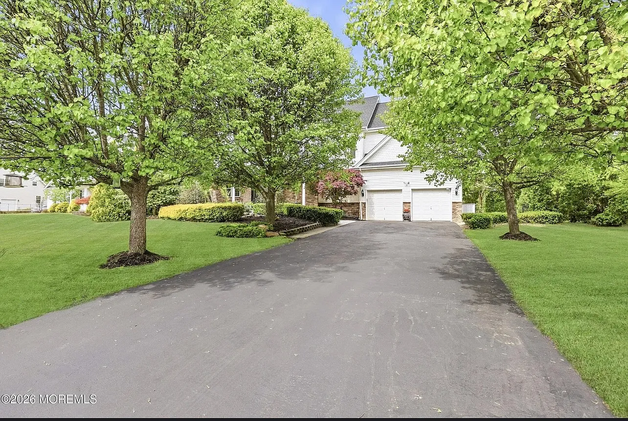 4 bed, 2940 sqft, $5,500 — Photo 1