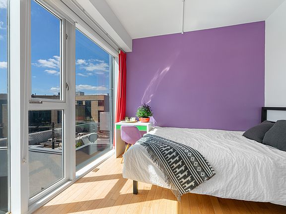 4th image of 904 Pacific St APT 701