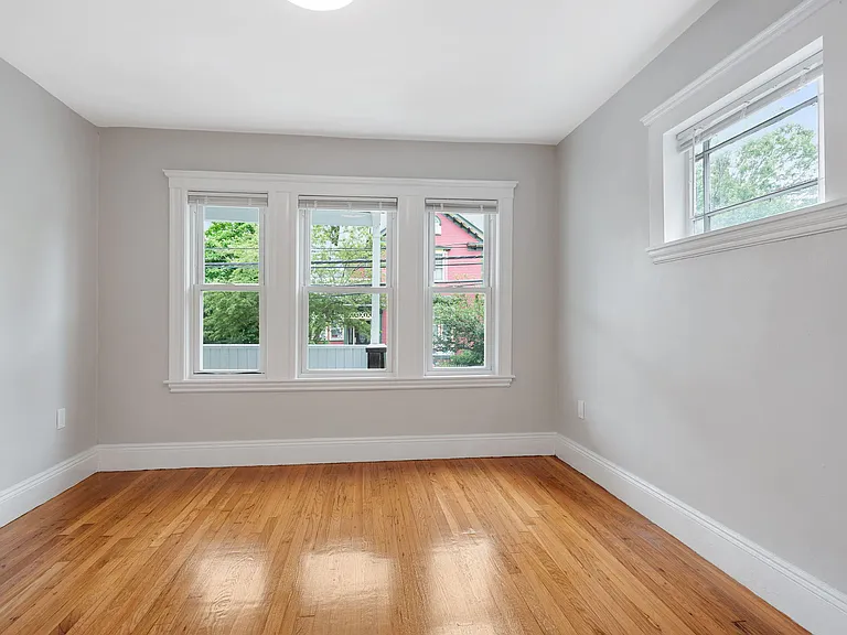 12 Ashland St #1L — Photo 12