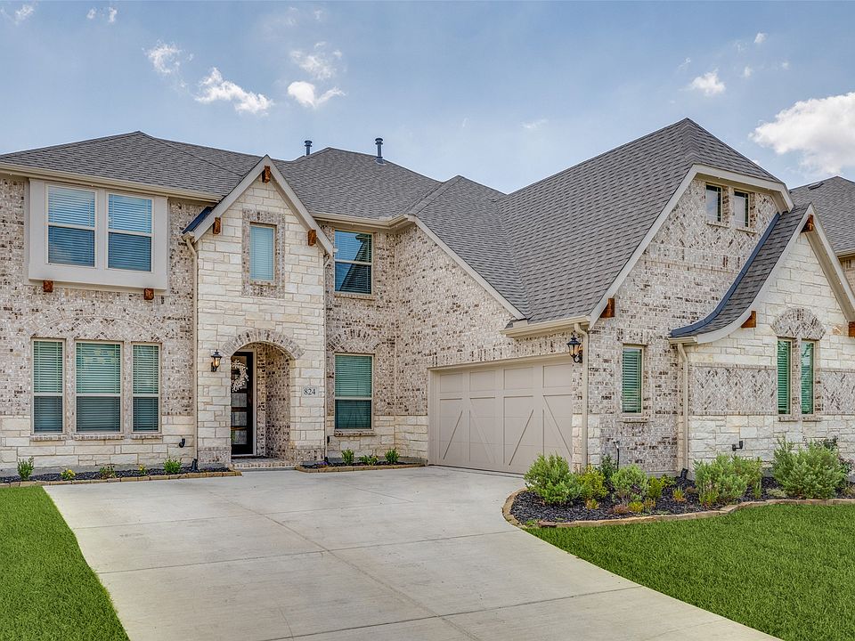 1st image of 824 Blue Yucca Ln