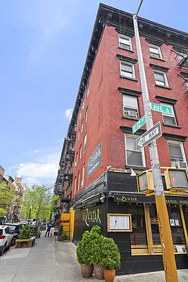 Sold by Compass | media 19