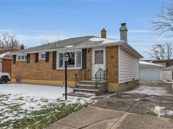 21 Addison Ave, Amherst, NY 14226