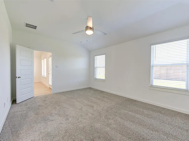 8038 Tropea Dr — Photo 28