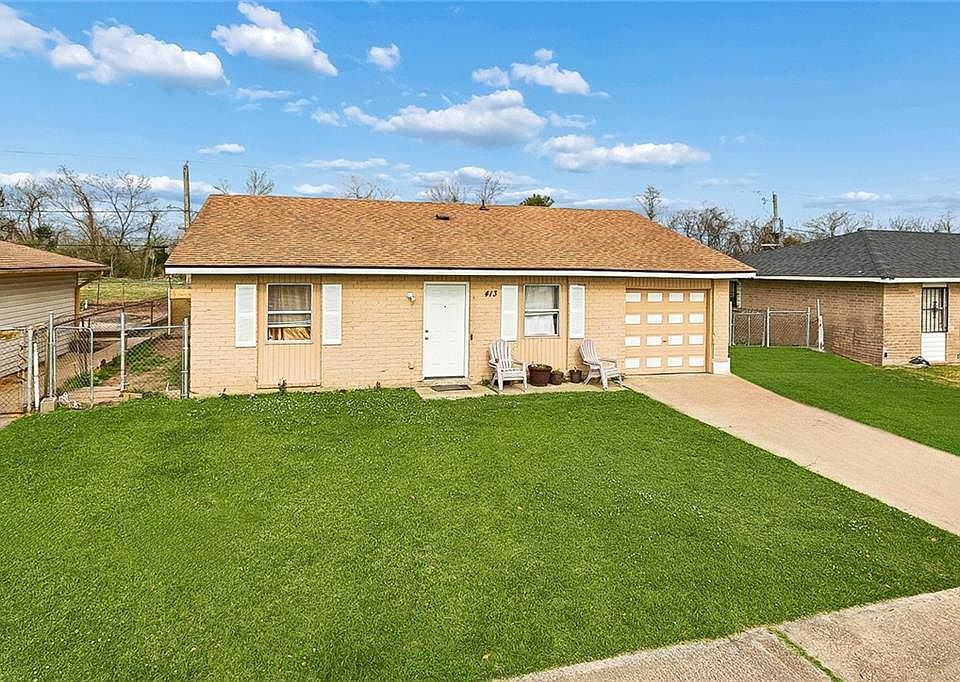 1st image of 413 Capitol Dr