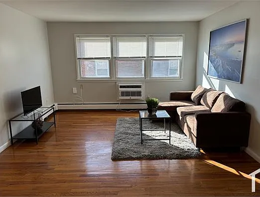 1 bed, $1,490 — Photo 1