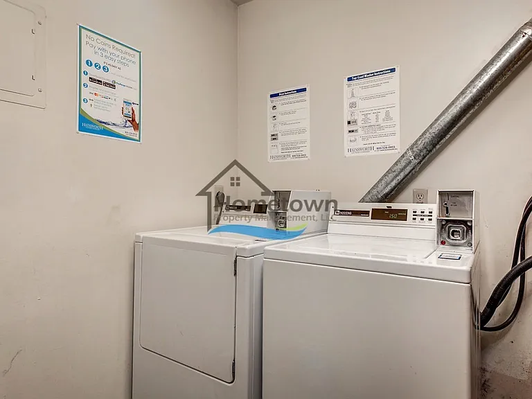 2432 & 2433 E Stowe Ct — Photo 15