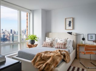 115 57th Ave APT 5120, Long Island City, NY 11101