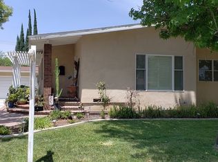 944 Serpentine Dr, Redlands, CA 92373