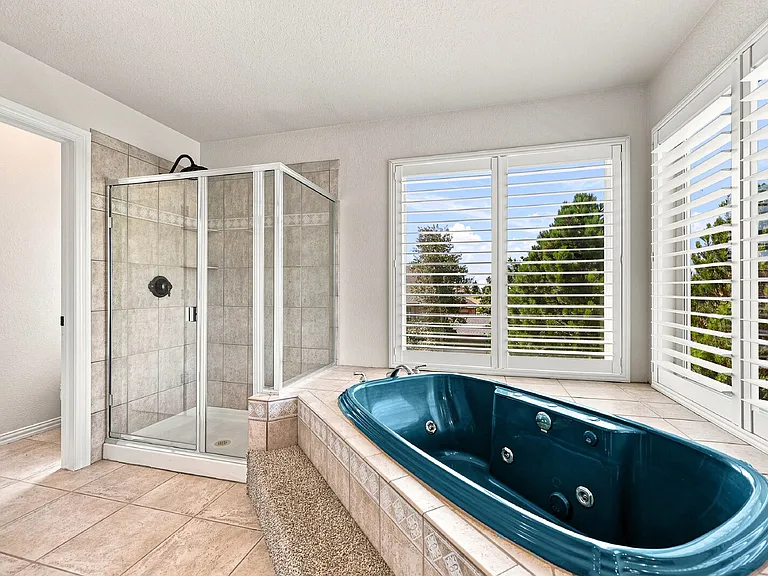 2425 Vanreen Dr — Photo 30