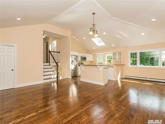 2nd image of 7 Bryant Dr