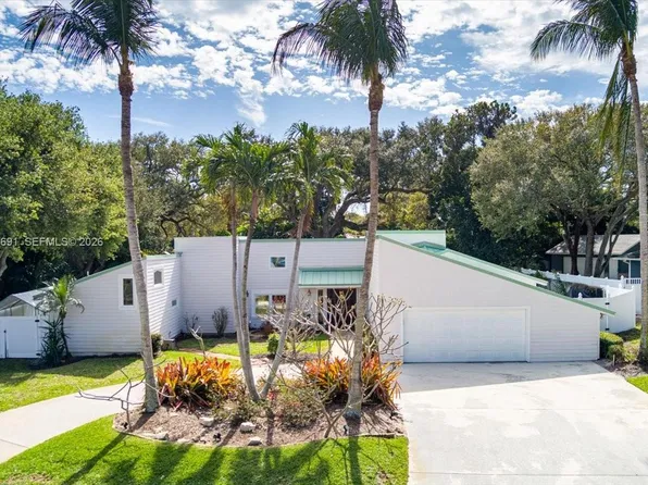 3 Gumbo Limbo Way, Sewalls Point, FL 34996