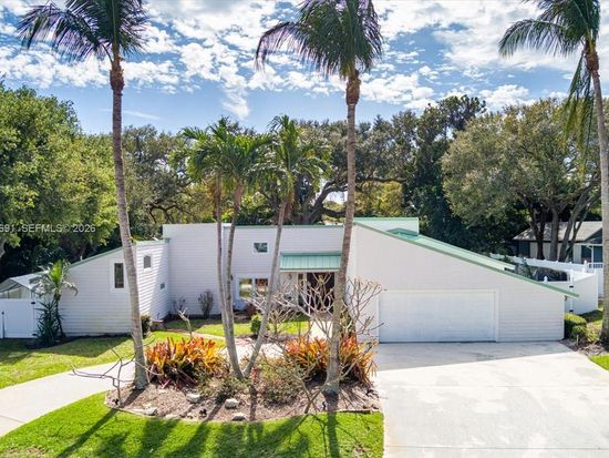3 Gumbo Limbo Way, Sewalls Point, FL 34996