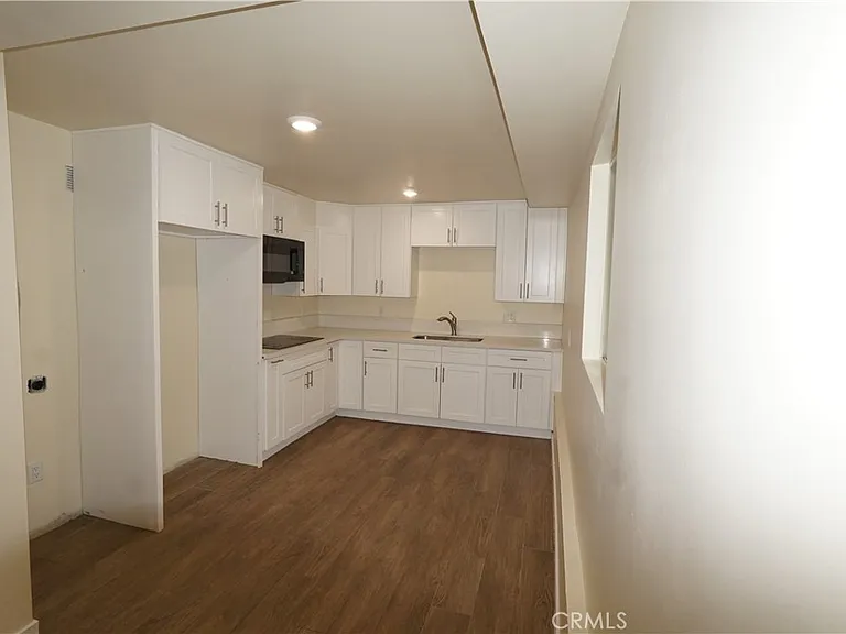 448 W 41st Pl #3/4 — Photo 25