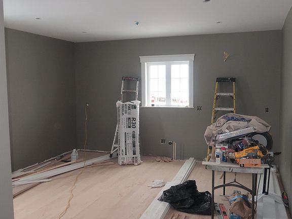 5th image of 32 Newhall St #2