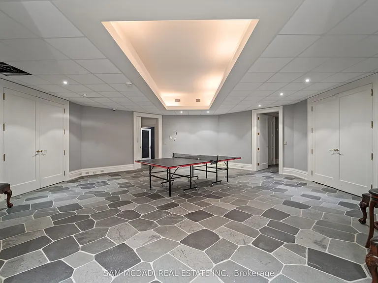 9 Flaherty Ln — Photo 40
