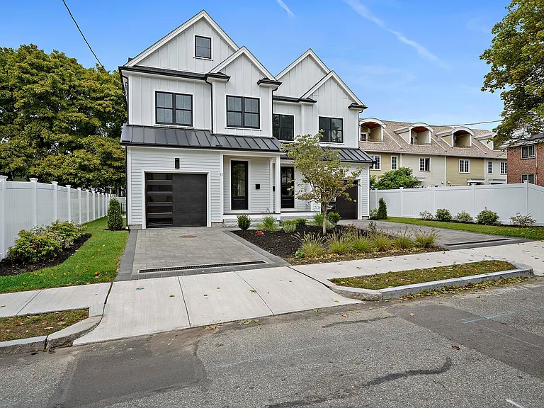 11 Jasset St #11 — Photo 3