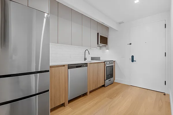 Rented by REAL New York | media 5