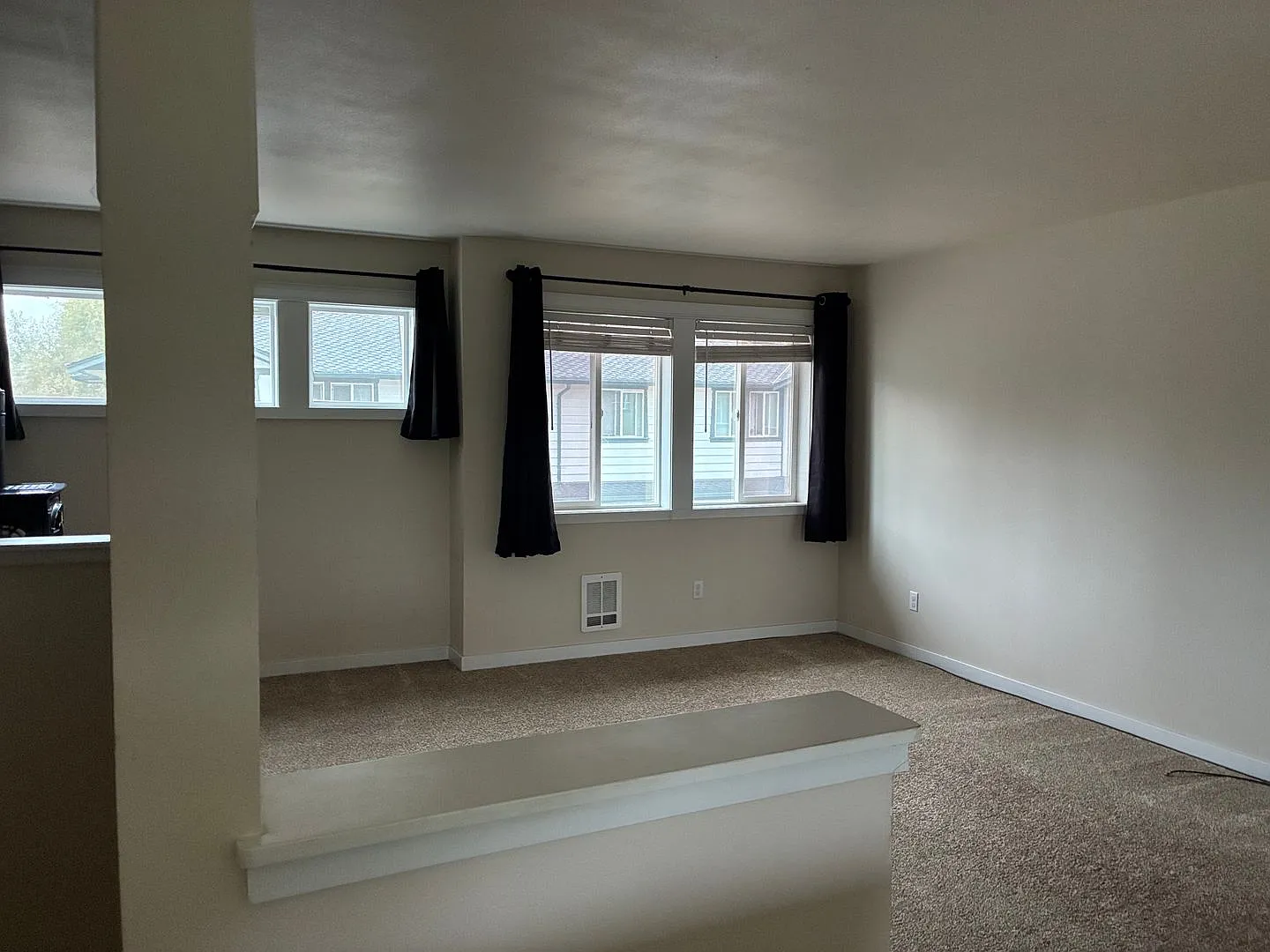 1229 E Fairhaven Ave — Photo 2