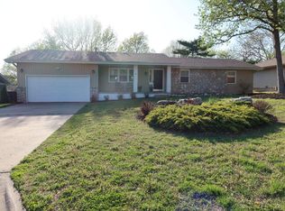 2841 S Claremont Ave, Springfield, MO 65804