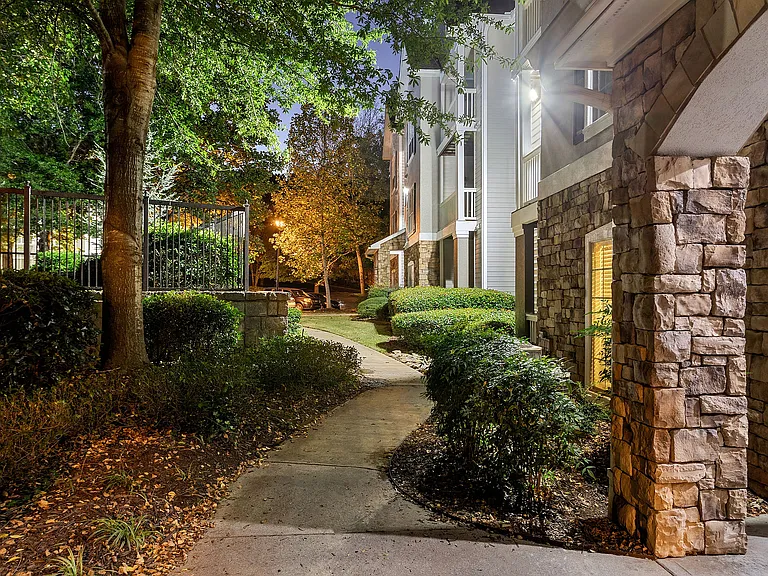C234080_RetreatAtSweetwater_Dusk_LitWalkway_ 2
