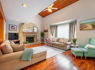 1042 Victoria Dr, Pt Coquitlam, BC V3B2T9