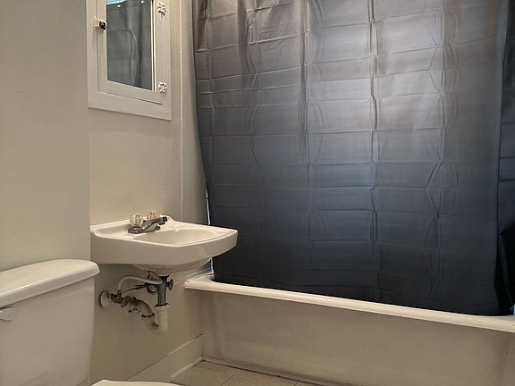 2nd image of 611 Cedar St APT 4