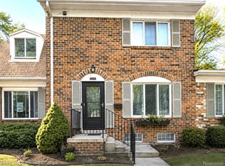 1928 S Wickham St W, Royal Oak, MI 48073