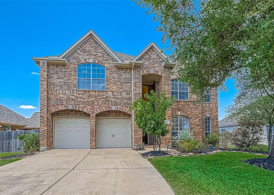 1st image of 2726 Falcon Knoll Ln
