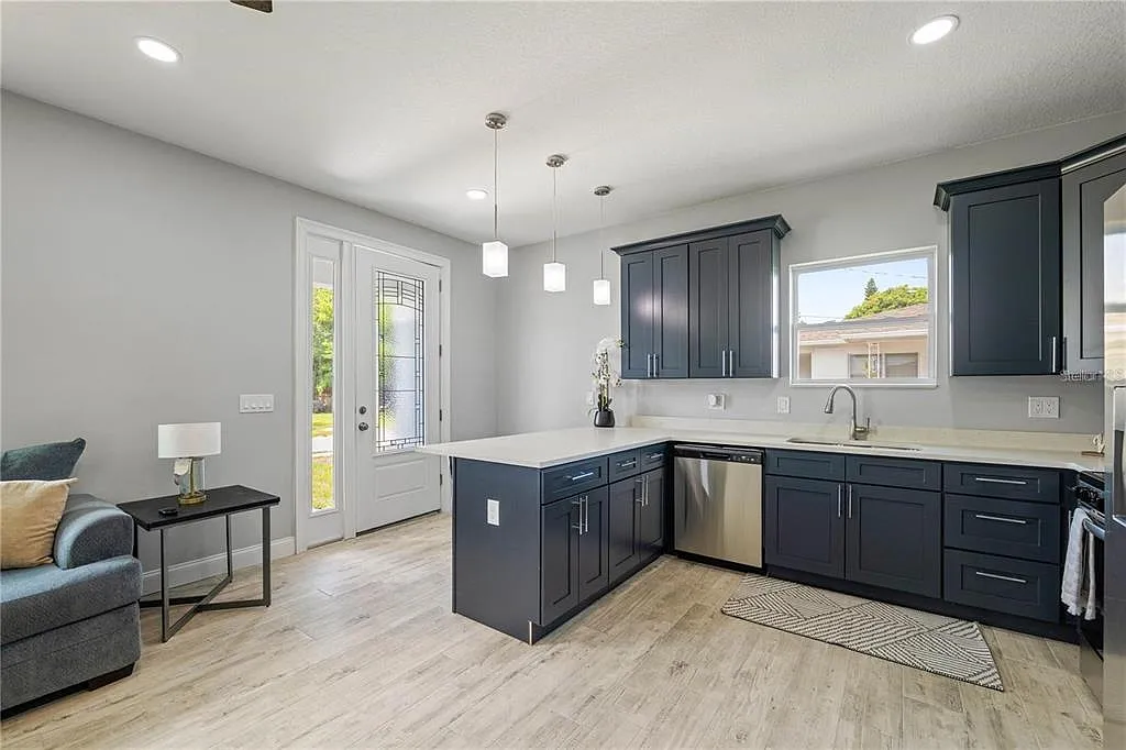 2 bed, 2.0 bath, 1078 sqft, $2,650 — Photo 4