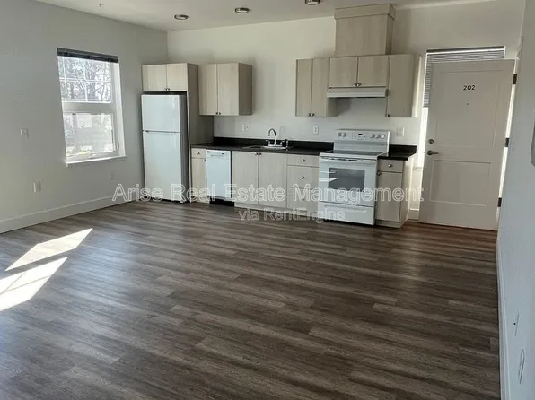 1640 SW Juniper Ave, Redmond, OR 97756