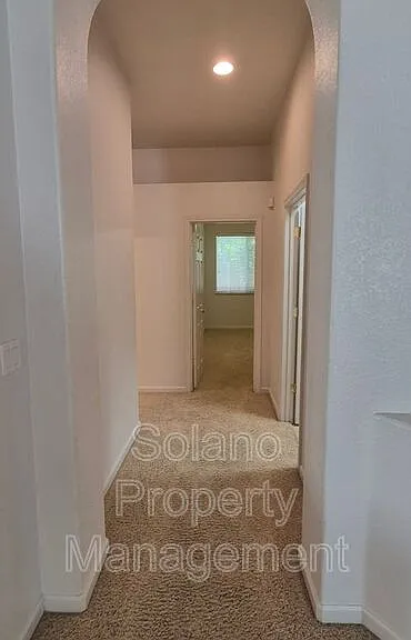 1085 Crystal Springs Dr — Photo 9