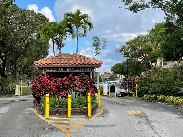 6361 N Falls Circle Dr APT 409, Lauderhill, FL 33319