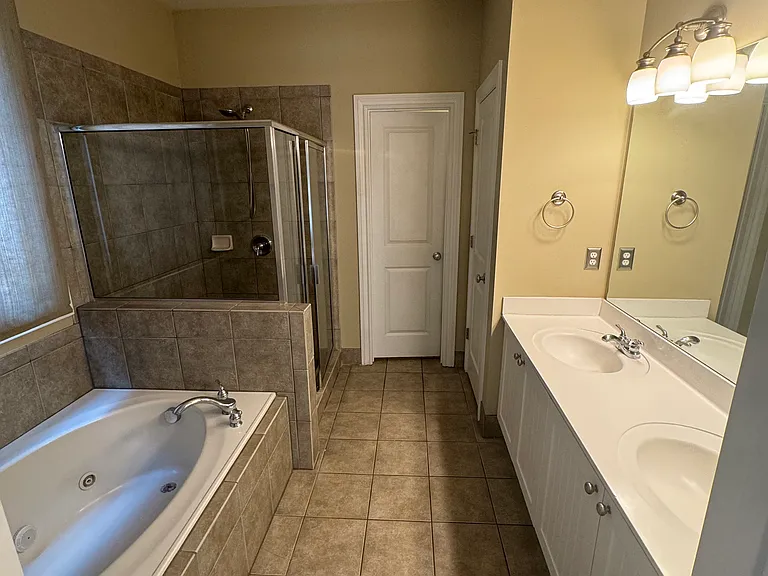 2303 Adams Dr NW — Photo 16