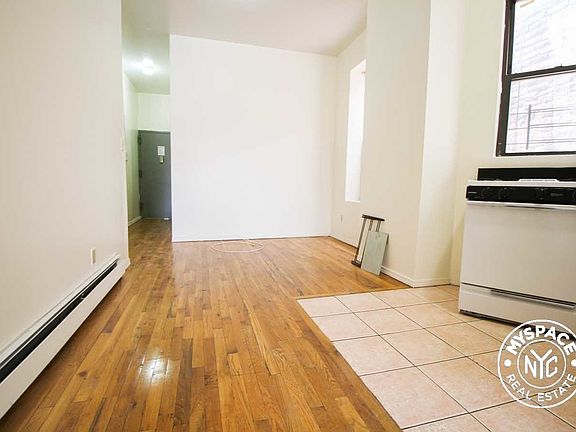 2nd image of 276 Throop Ave APT 1B