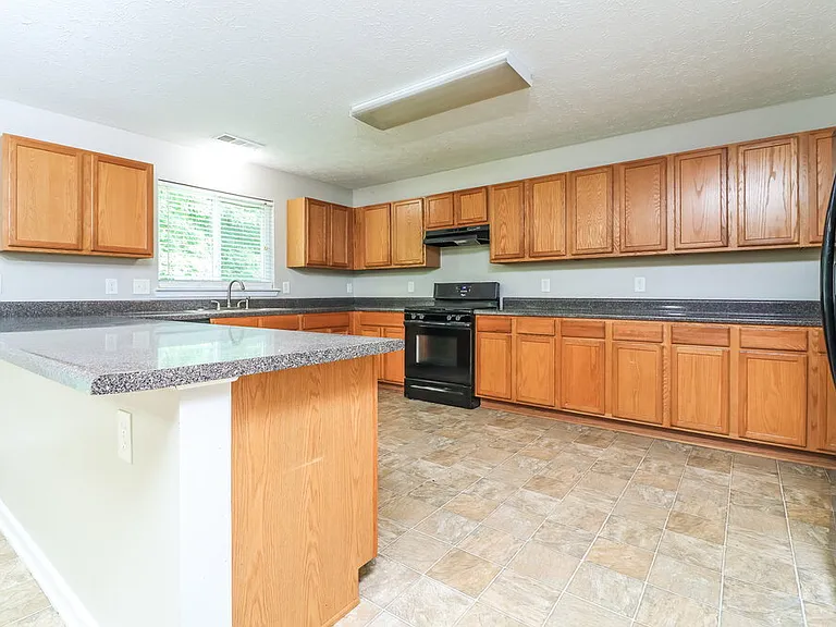 130 Sugar Berry Pl — Photo 11