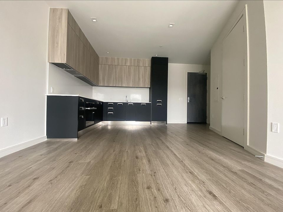 1st image of 2290 3rd St #513