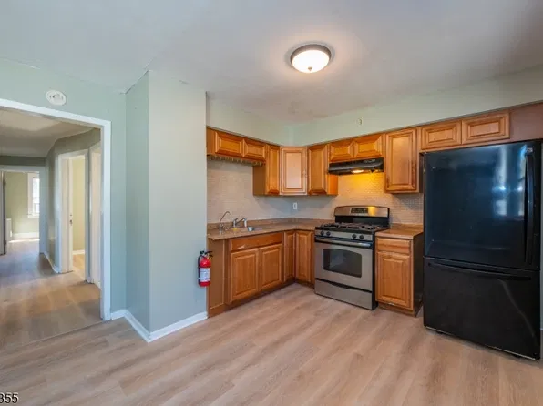 106 Broughton Ave, Bloomfield, NJ 07003