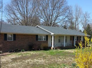 602 Robinhood Rd, Reidsville, NC 27320