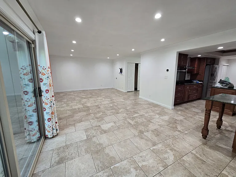 7542 Rosedale Ct — Photo 15
