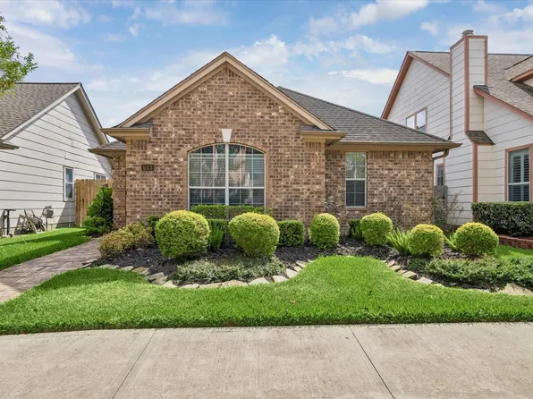 513 Brad Ct, Webster, TX 77598