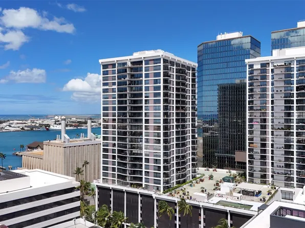 700 Richards St APT 807, Honolulu, HI 96813