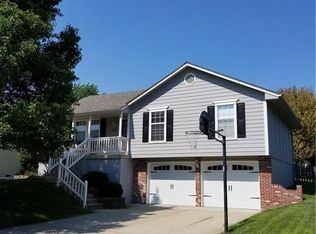 728 NE Colleen Dr, Lees Summit, MO 64086