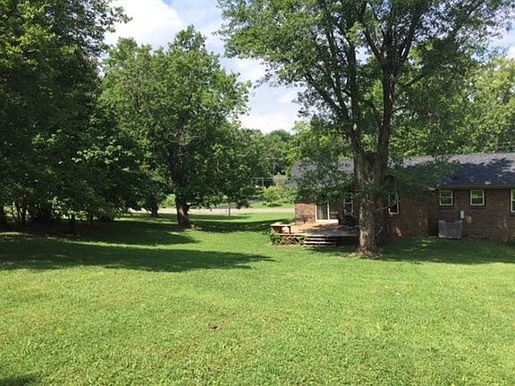 3rd image of 105 Tanglewood Dr