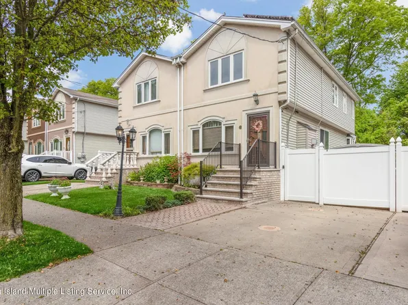 38 Penton St, Staten Island, NY 10309