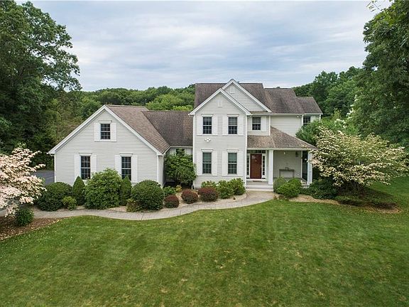 2nd image of 570 Glen Hill Dr